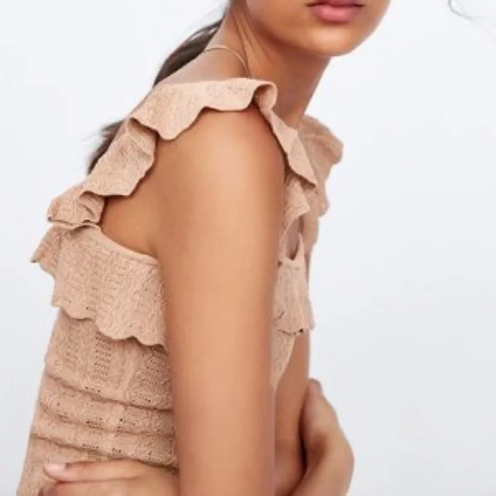 Zara Ruffle Knit Crop Top - Picture 2 of 3